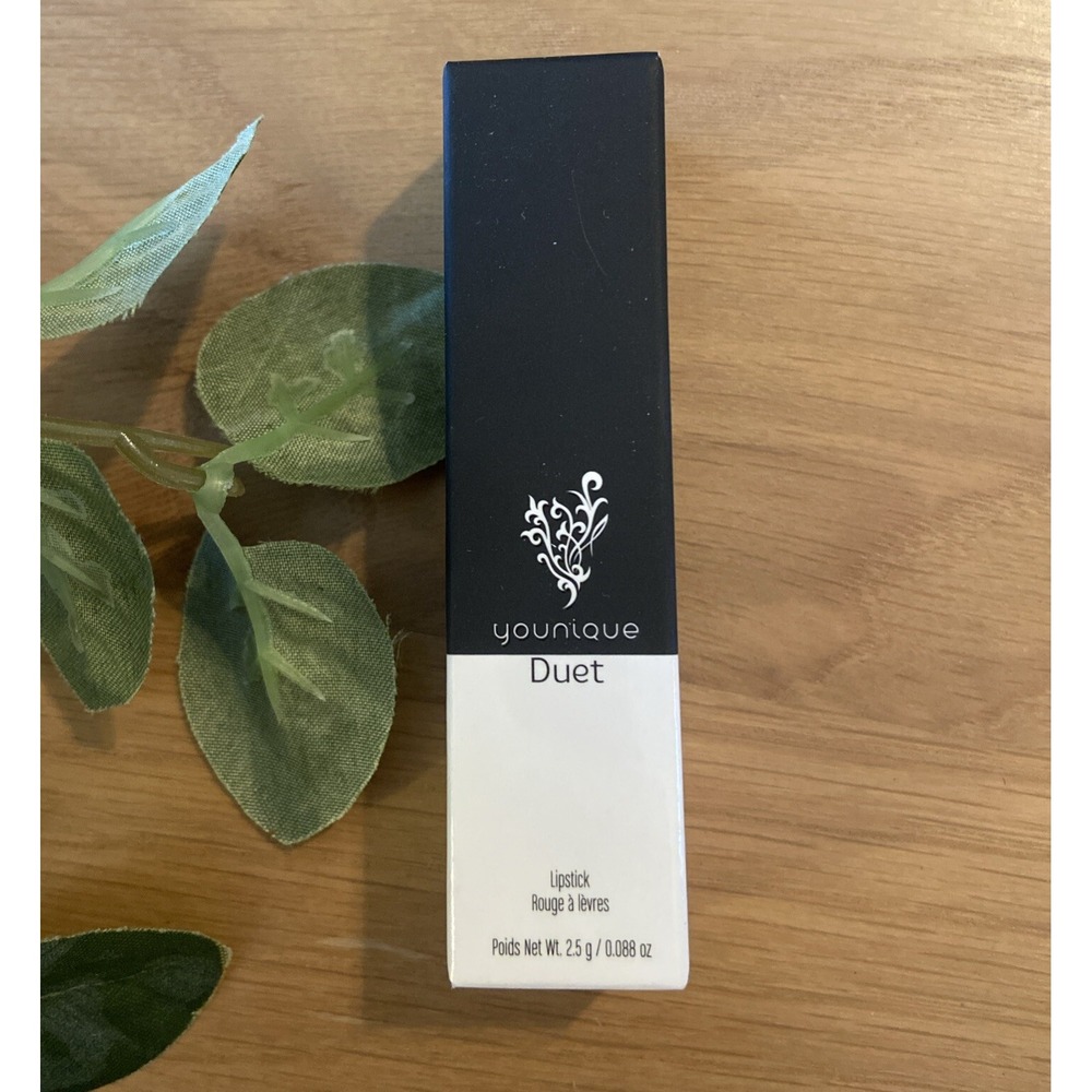 Younique Duet lipstick - OF ONE MIND, Limited Edition, NIB